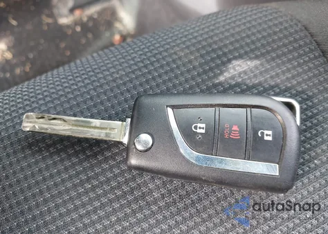 2021 Toyota Rav4 Le z USA, uszkodzony, nr VIN JTMF1RFV4MD069013